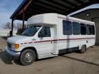 2005 Ford Econoline E450 Super Duty Cutaway Van