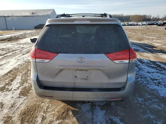 2011 Toyota Sienna LE