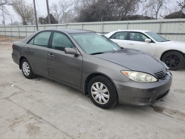 2005 Toyota Camry LE