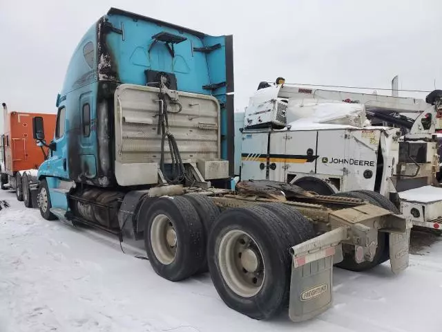 2015 Freightliner Cascadia 125