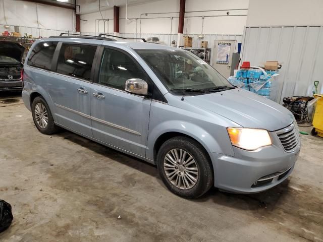 2013 Chrysler Town & Country Touring L