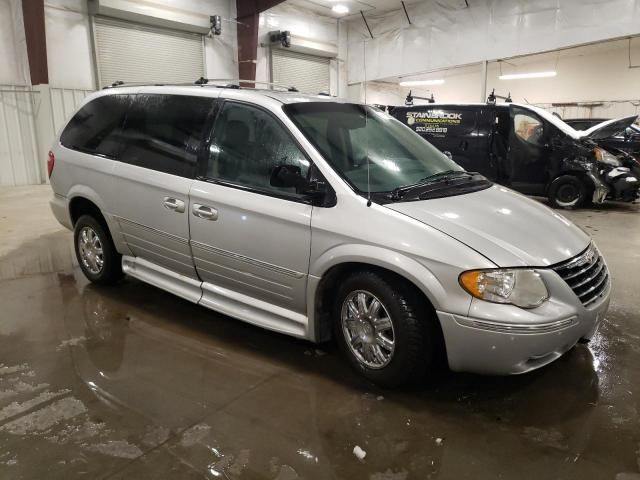 2005 Chrysler Town & Country Limited