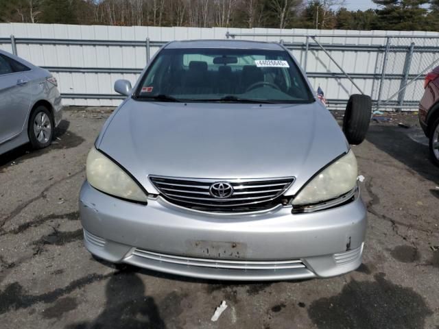 2005 Toyota Camry LE