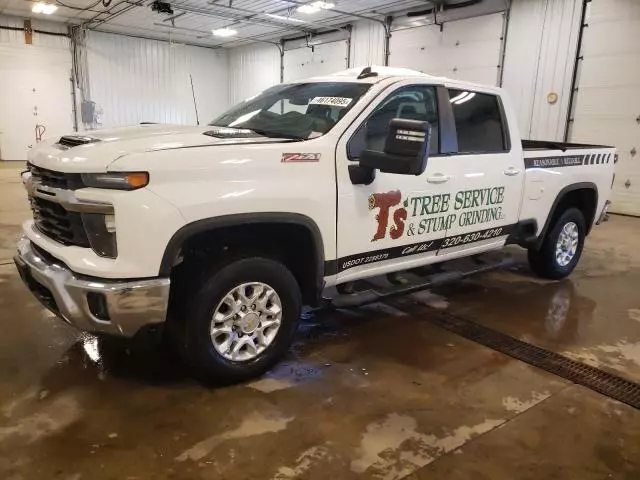 2024 Chevrolet Silverado K3500 LT