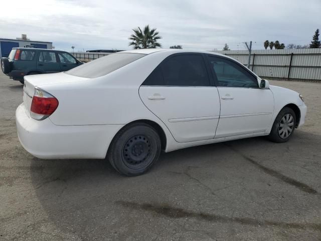 2005 Toyota Camry LE