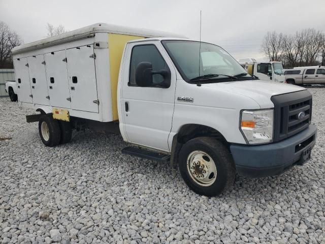 2017 Ford Econoline E450 Super Duty Cutaway Van