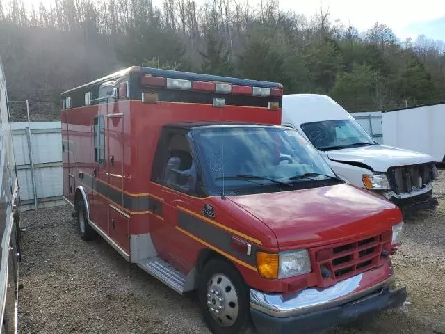 2003 Ford Econoline E450 Super Duty Cutaway Van