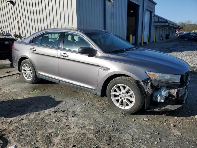 2013 Ford Taurus SE