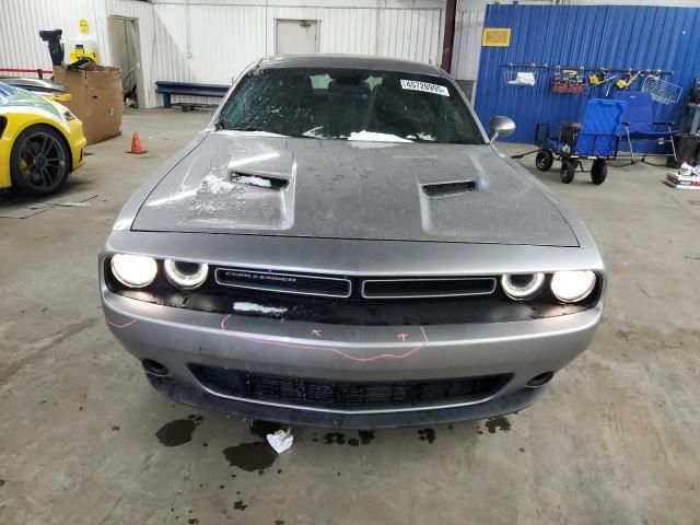 2015 Dodge Challenger SXT