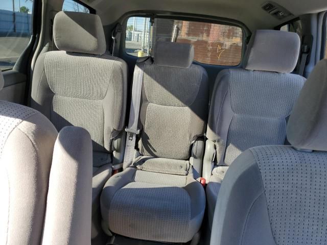 2008 Toyota Sienna CE