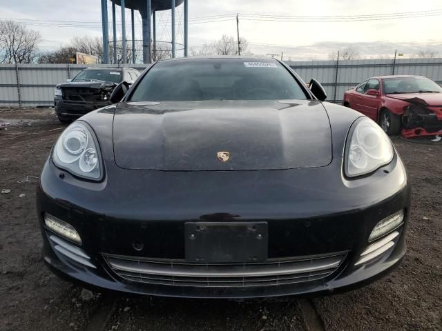 2013 Porsche Panamera 2