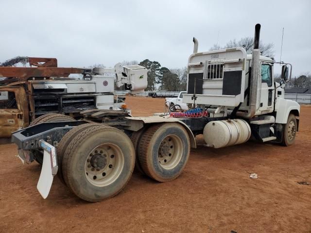 2009 Mack 600 CHU600