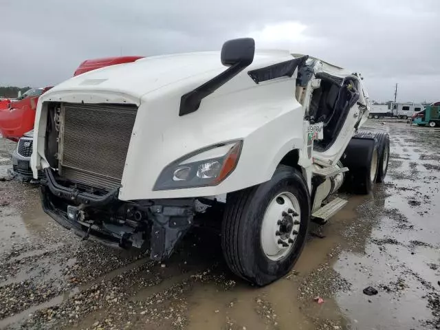 2022 Freightliner Cascadia 126