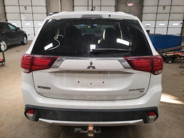 2016 Mitsubishi Outlander SE