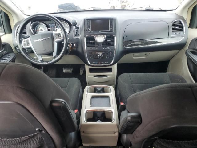 2012 Chrysler Town & Country Touring