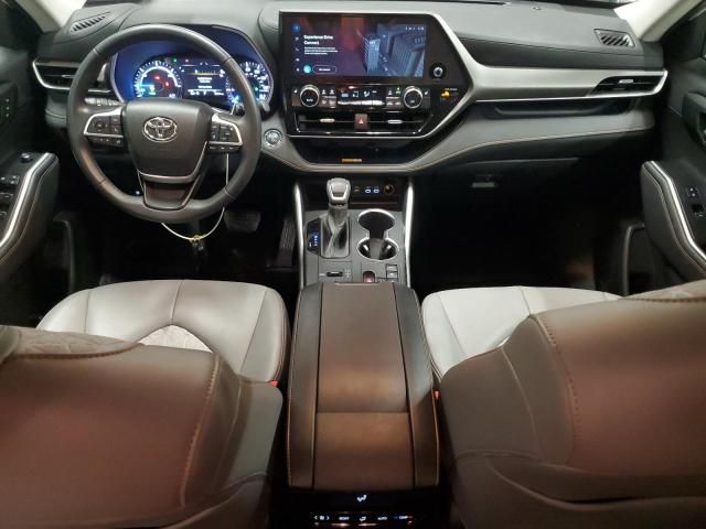 2023 Toyota Highlander Hybrid Bronze Edition