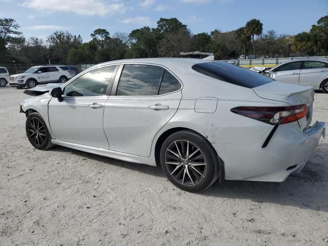 2022 Toyota Camry SE