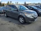 2010 Volkswagen Routan SEL