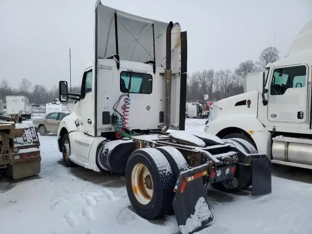 2014 Kenworth Construction T680