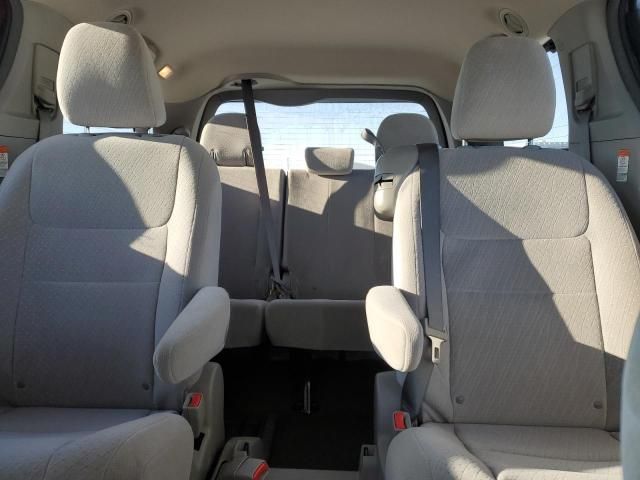 2015 Toyota Sienna LE