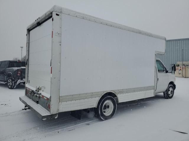 2007 Ford Econoline E450 Super Duty Cutaway Van