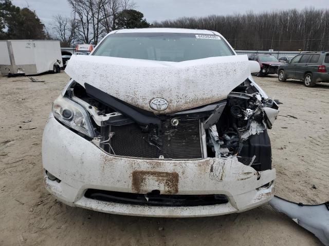 2011 Toyota Sienna XLE