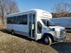 2015 Ford Econoline E450 Super Duty Cutaway Van