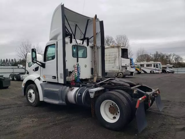 2015 Peterbilt 579