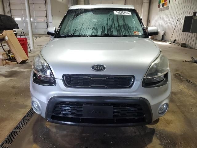 2013 KIA Soul +