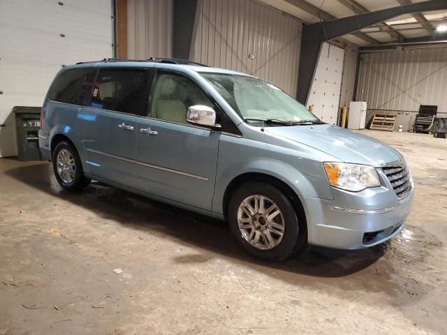 2010 Chrysler Town & Country Limited