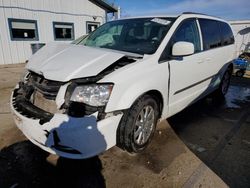 Salvage cars for sale at Pekin, IL auction: 2015 Chrysler Town & Country Touring