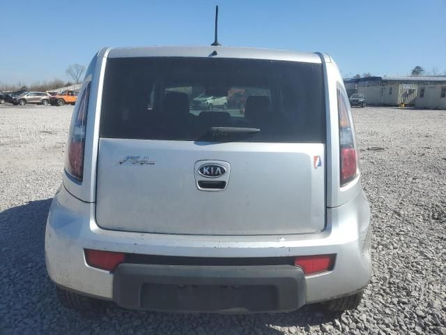 2010 KIA Soul +