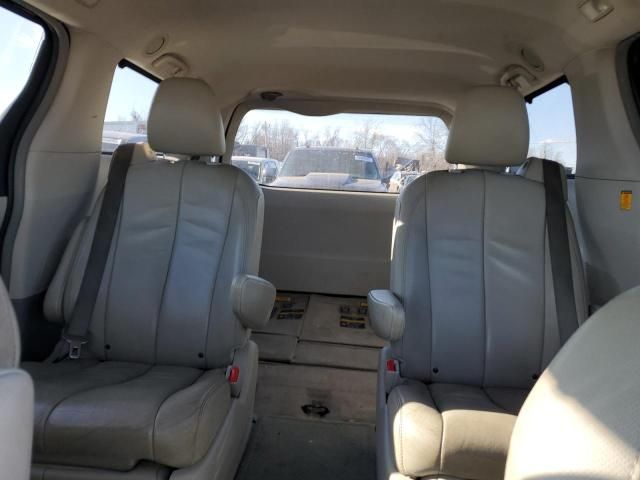 2013 Toyota Sienna XLE