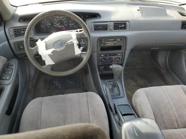 1998 Toyota Camry LE