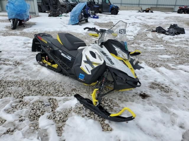 2016 Skidoo 2016 Skidoo Snowmobile