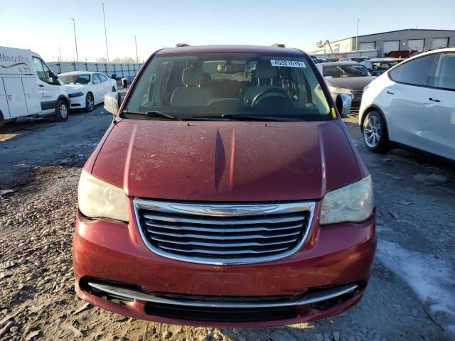 2013 Chrysler Town & Country Touring L