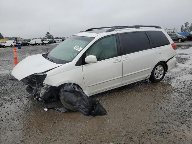 2008 Toyota Sienna XLE