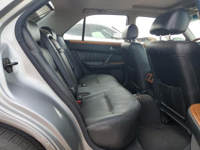 2000 Infiniti Q45 Base