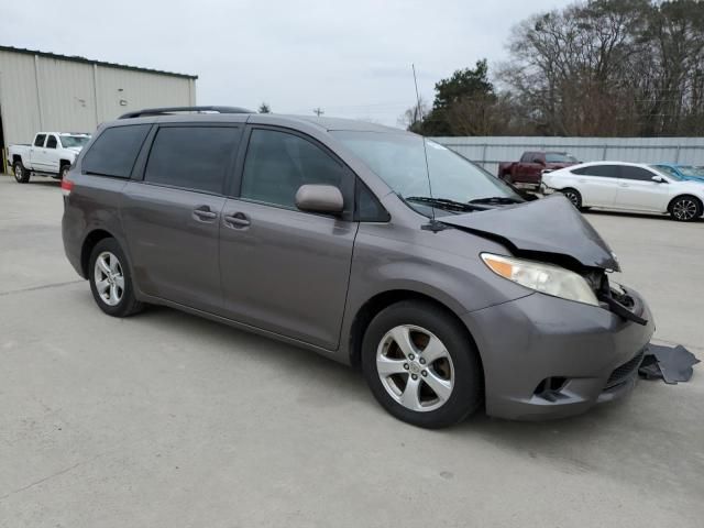 2014 Toyota Sienna LE