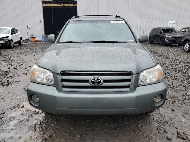 2004 Toyota Highlander Base