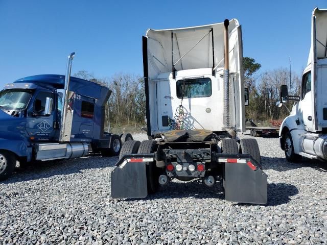 2014 Kenworth Construction T680