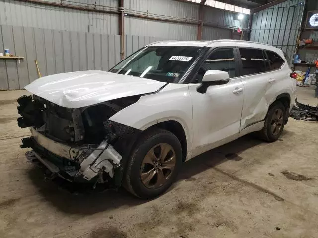 2023 Toyota Highlander Hybrid Bronze Edition