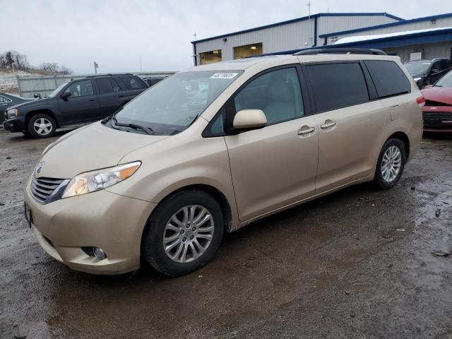 2013 Toyota Sienna XLE