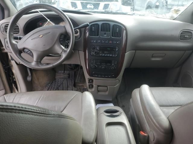 2002 Chrysler Town & Country LXI