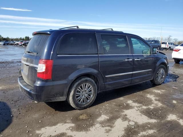 2016 Chrysler Town & Country Touring L