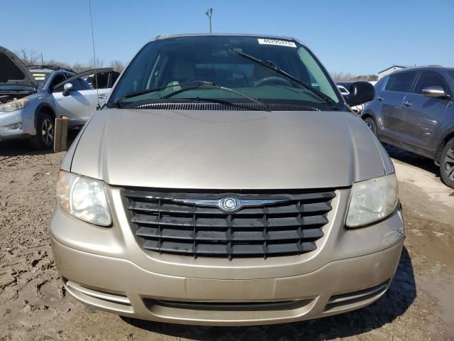 2005 Chrysler Town & Country