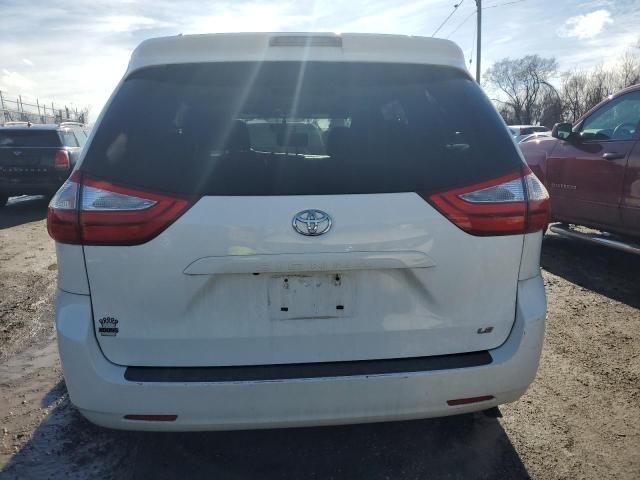 2016 Toyota Sienna LE