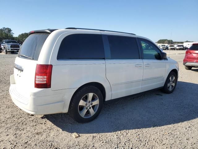 2010 Chrysler Town & Country LX