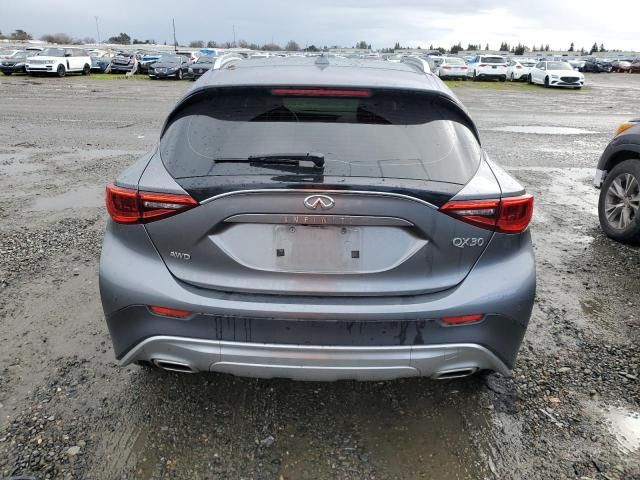 2017 Infiniti QX30 Base