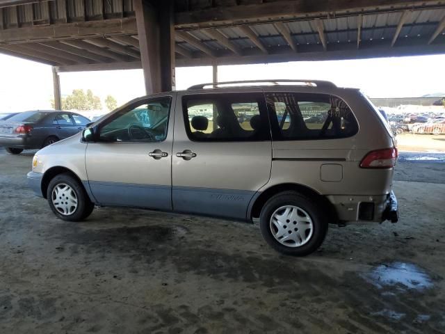 2002 Toyota Sienna CE